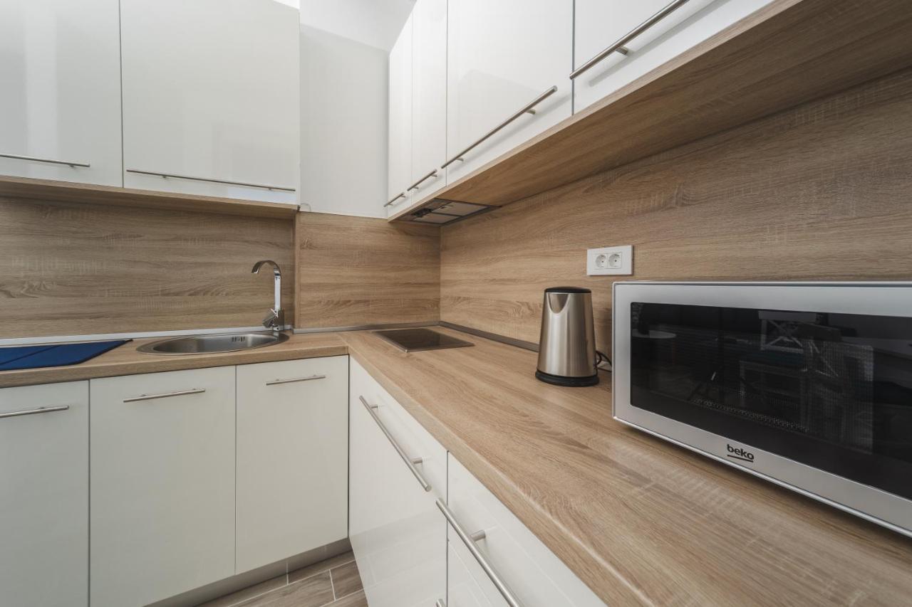 La Barca Apartments Bečići المظهر الخارجي الصورة